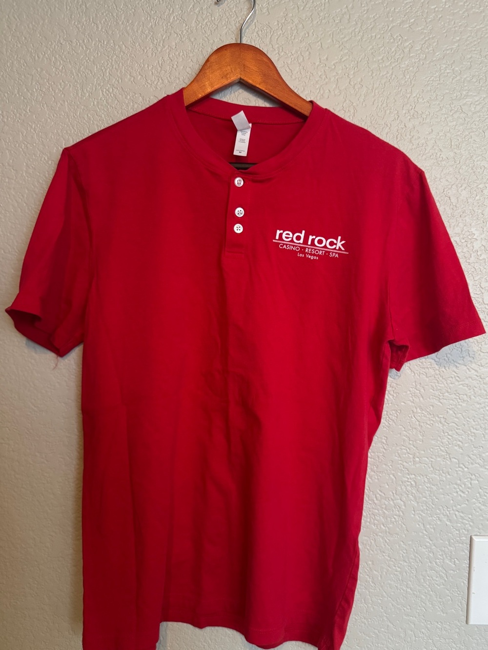 Las Vegas Red Rock Casino Resort Henley T-Shirt Unisex Size M